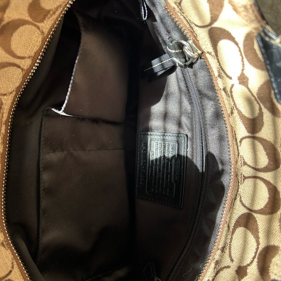 Coach Handbag with inside zipper pocket and outside pocket. - Picture 6 of 8
